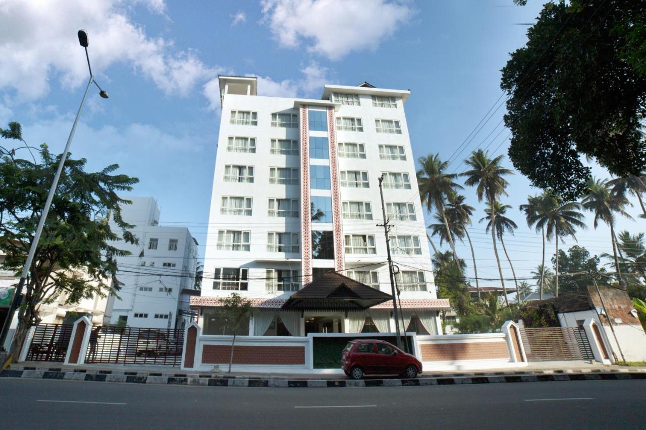 Vivin Luxury Suites Thiruvananthapuram Екстер'єр фото