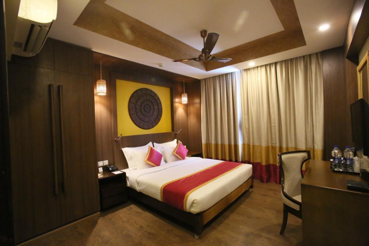 Vivin Luxury Suites Thiruvananthapuram Екстер'єр фото