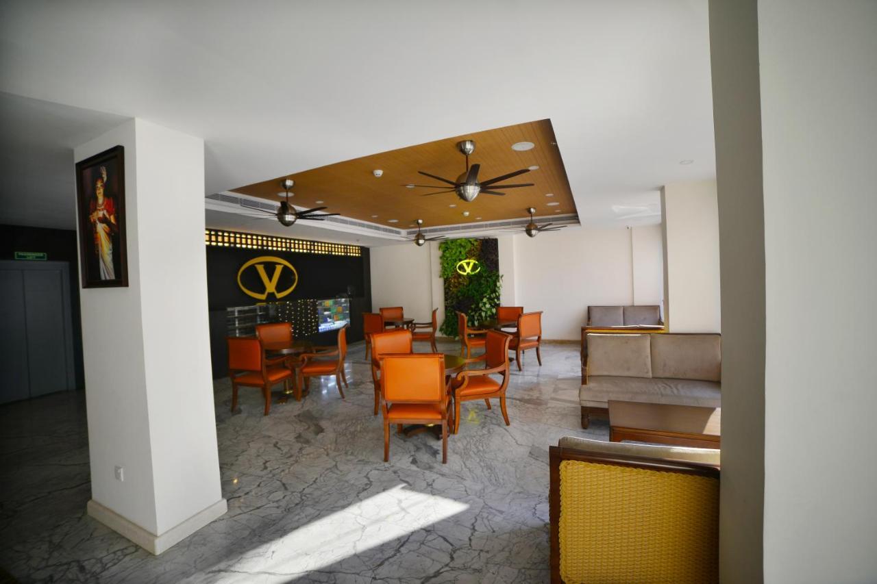 Vivin Luxury Suites Thiruvananthapuram Екстер'єр фото